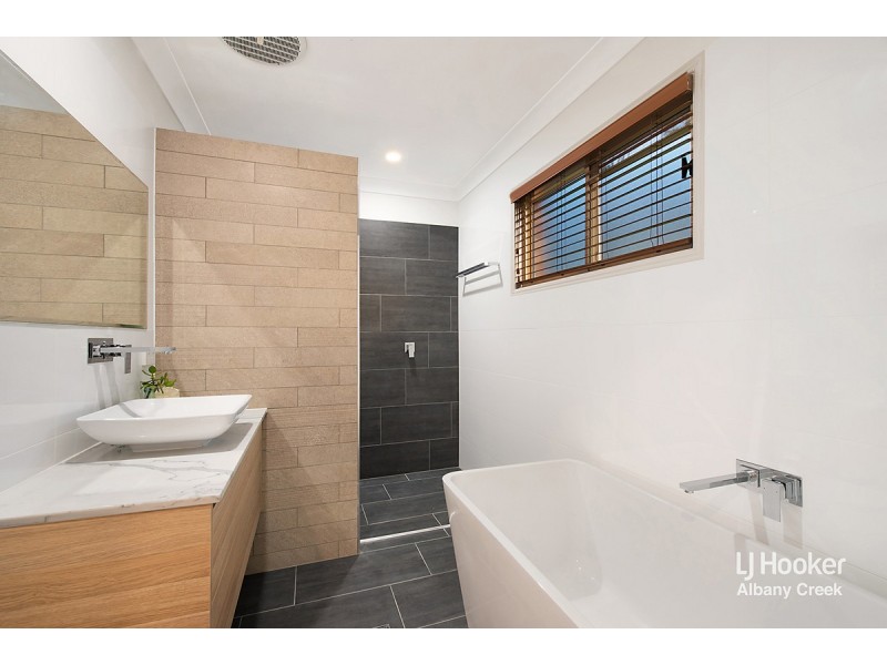 38 Jinker Track, Albany Creek QLD 4035