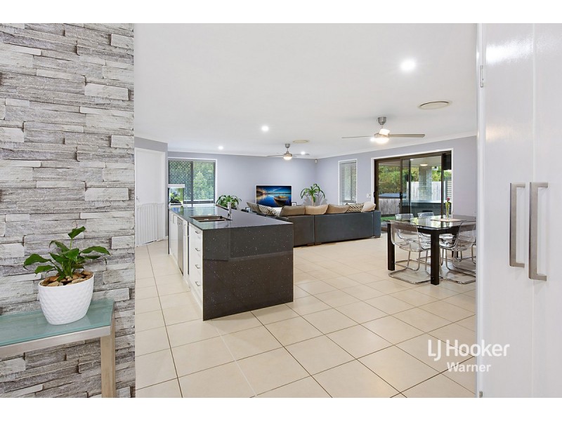 59 Pontiac Circuit, Warner QLD 4500