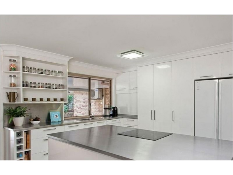 48 Silkyoak Way, Albany Creek QLD 4035