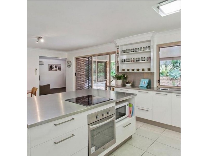 48 Silkyoak Way, Albany Creek QLD 4035