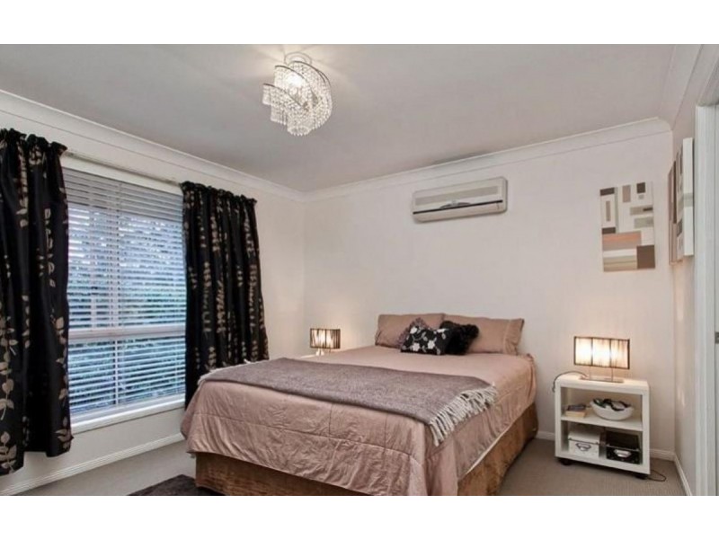 48 Silkyoak Way, Albany Creek QLD 4035