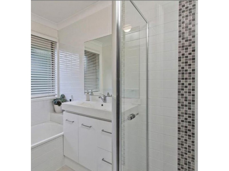 48 Silkyoak Way, Albany Creek QLD 4035