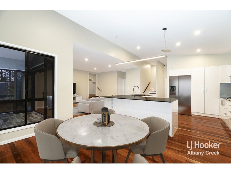 5 Perla Close, Eatons Hill QLD 4037