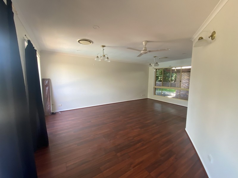 22 Queen Elizabeth Drive, Eatons Hill QLD 4037