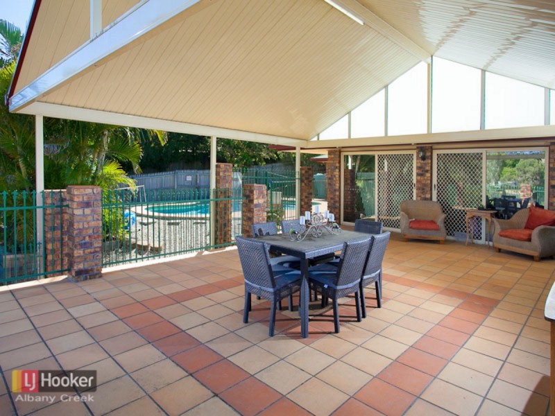 22 Queen Elizabeth Drive, Eatons Hill QLD 4037