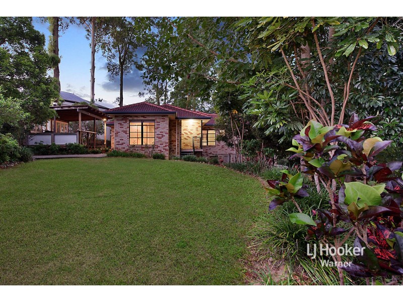 16 Crebra Lane, Cashmere QLD 4500