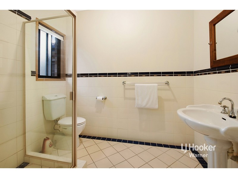 16 Crebra Lane, Cashmere QLD 4500