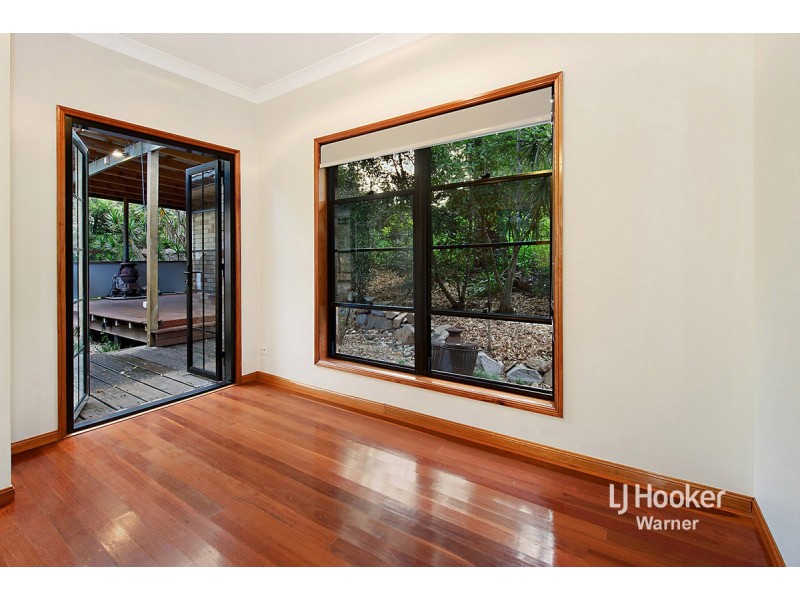 16 Crebra Lane, Cashmere QLD 4500