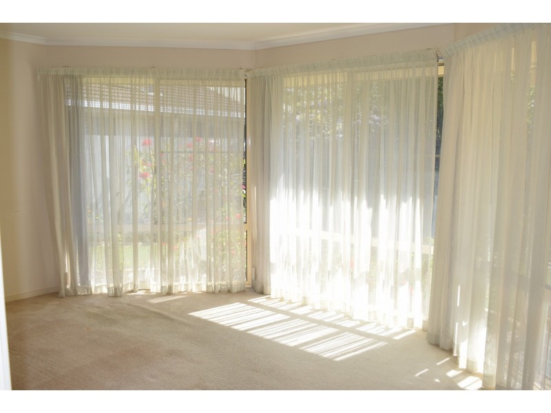 17 Coolabah Crescent, Bridgeman Downs QLD 4035