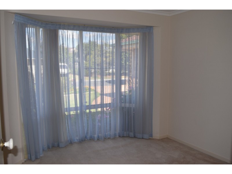 17 Coolabah Crescent, Bridgeman Downs QLD 4035