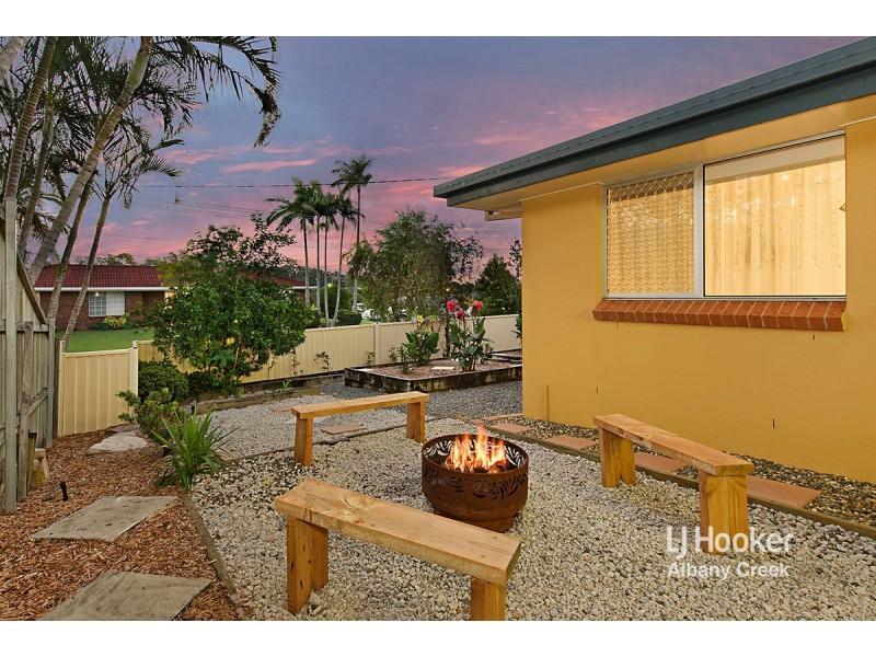 6 Fulmar Court, Albany Creek QLD 4035
