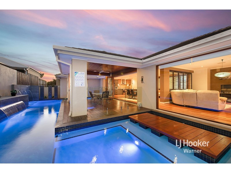 50 Como Circuit, Warner QLD 4500