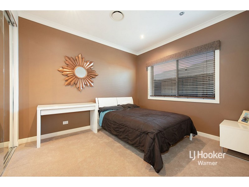 50 Como Circuit, Warner QLD 4500