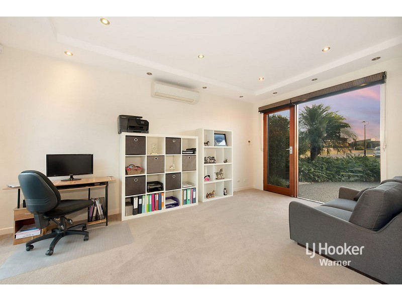 50 Como Circuit, Warner QLD 4500