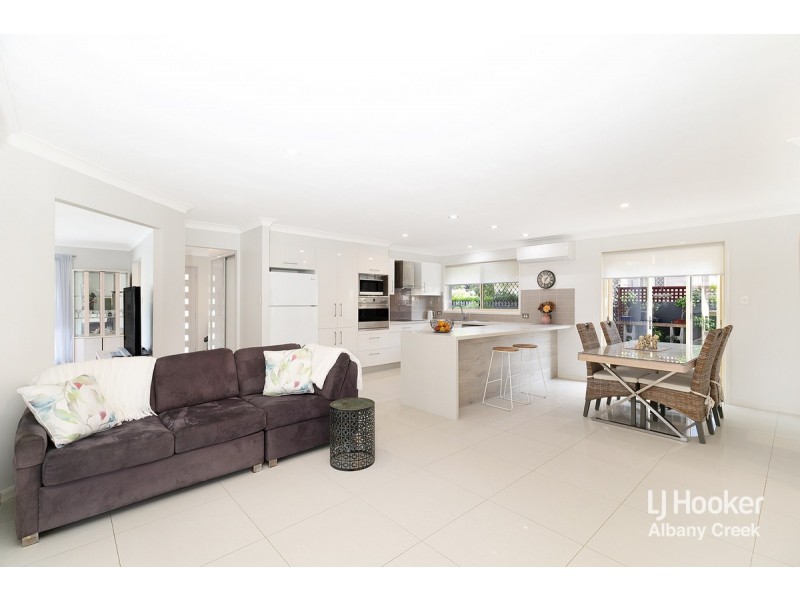 38 Marina Court, Eatons Hill QLD 4037