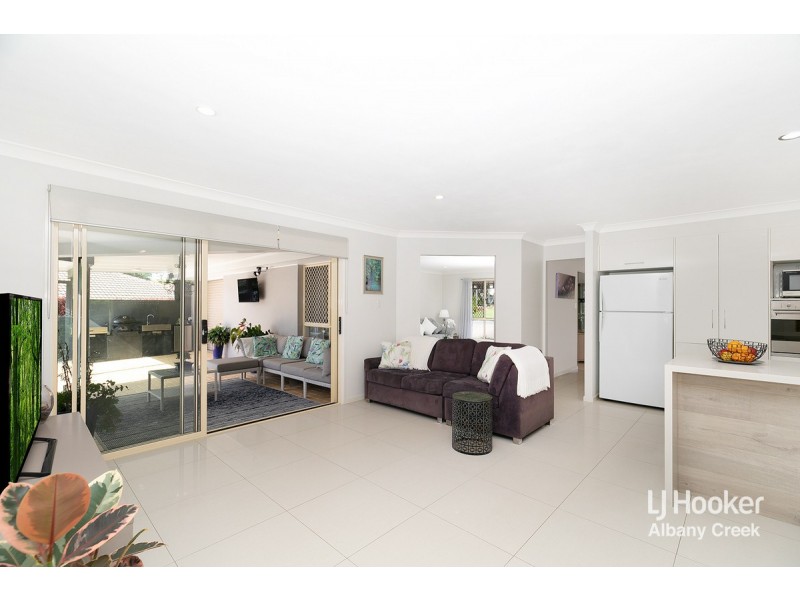 38 Marina Court, Eatons Hill QLD 4037