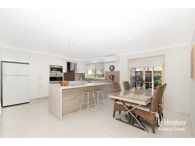 38 Marina Court, Eatons Hill QLD 4037