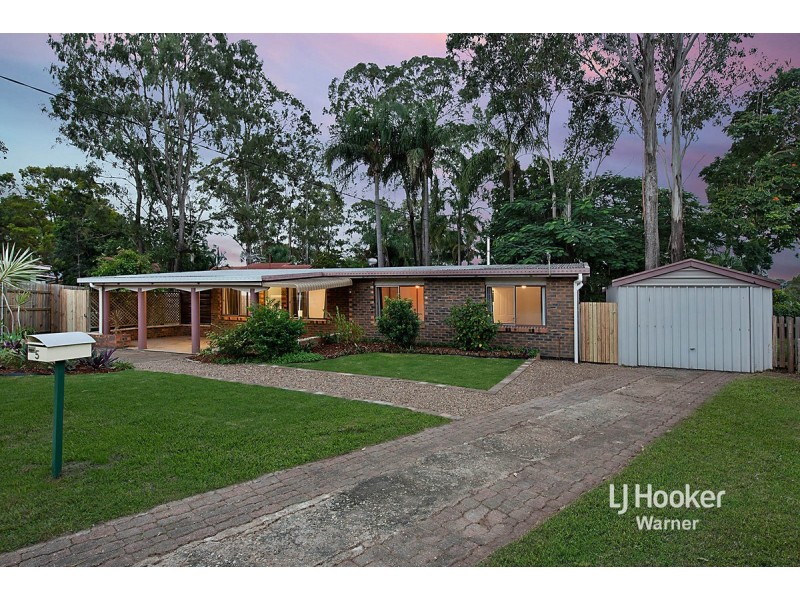 5 Normanhurst Court, Petrie QLD 4502