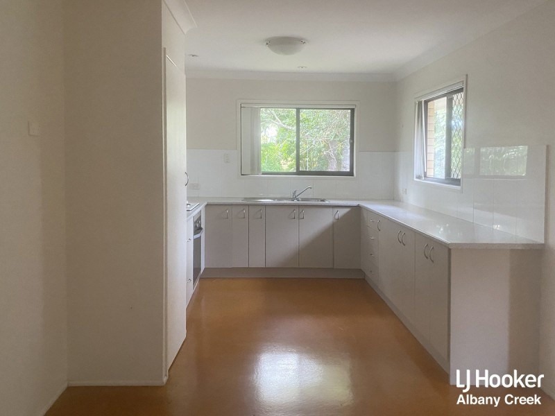 16 Avon Crescent, Albany Creek QLD 4035