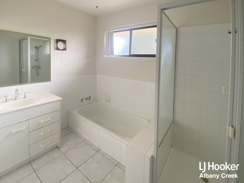16 Avon Crescent, Albany Creek QLD 4035