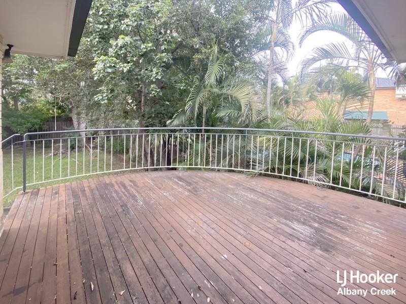 16 Avon Crescent, Albany Creek QLD 4035