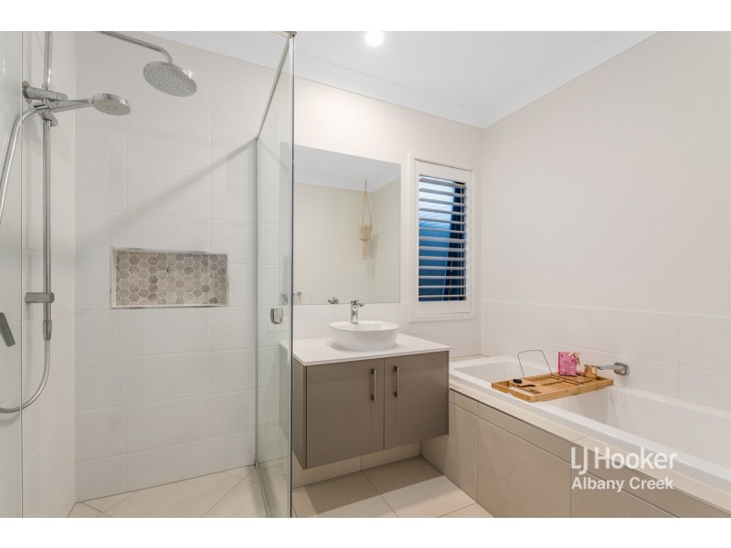 60 Greensill Road, Albany Creek QLD 4035