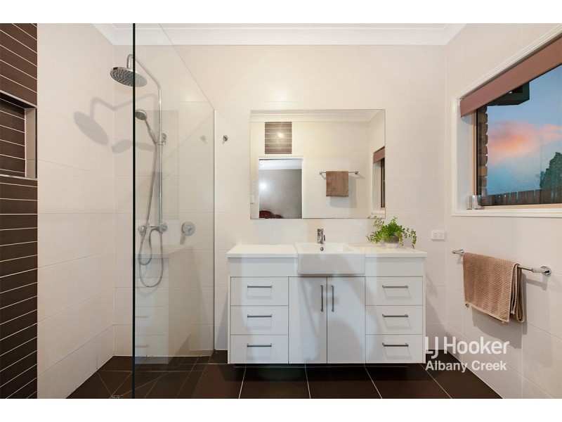 8 Turpentine Court, Albany Creek QLD 4035