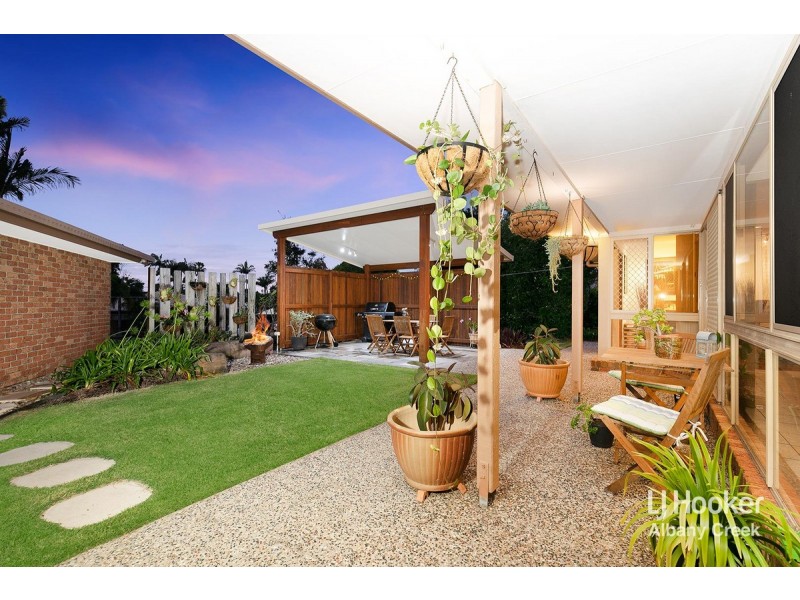 8 Finch Court, Albany Creek QLD 4035