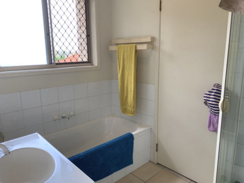 20 Walkers Road, Everton Hills QLD 4053