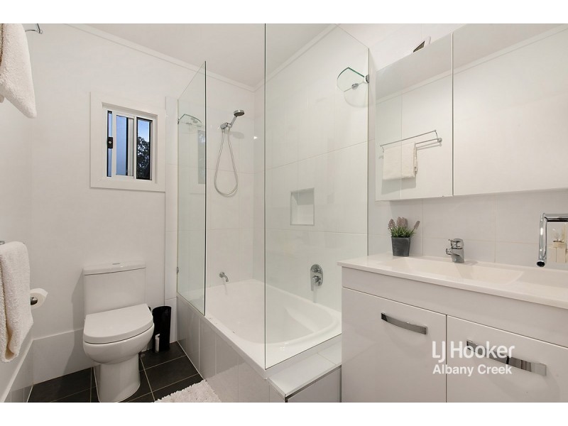 23 Bowers Road South, Everton Hills QLD 4053