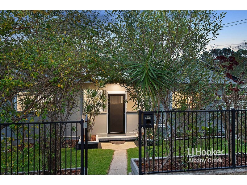 23 Bowers Road South, Everton Hills QLD 4053