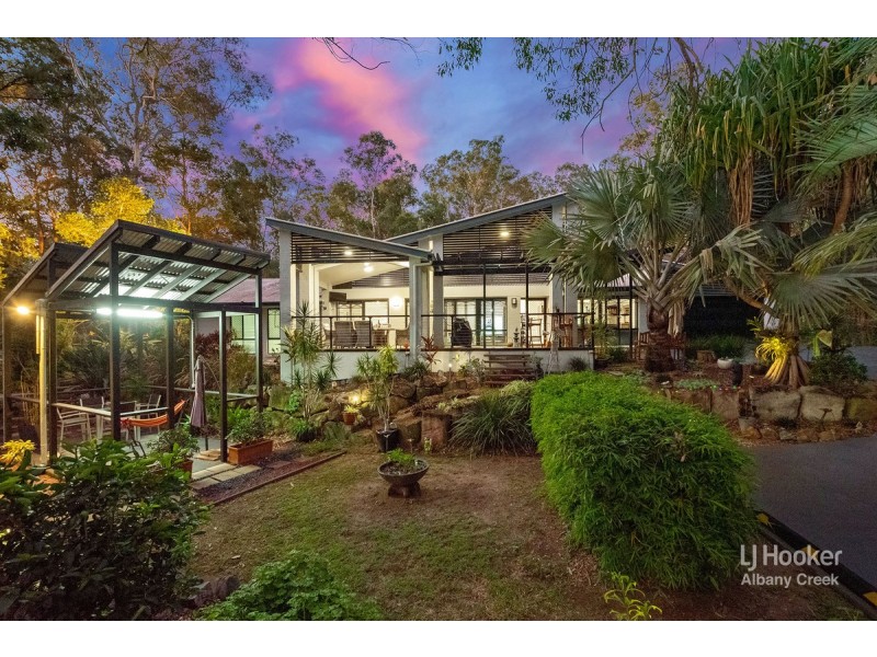 7 Edenderry Court, Eatons Hill QLD 4037