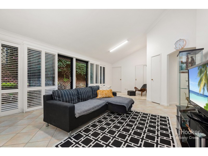 7 Edenderry Court, Eatons Hill QLD 4037