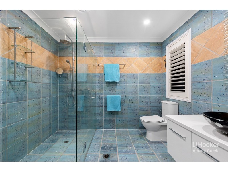 7 Edenderry Court, Eatons Hill QLD 4037