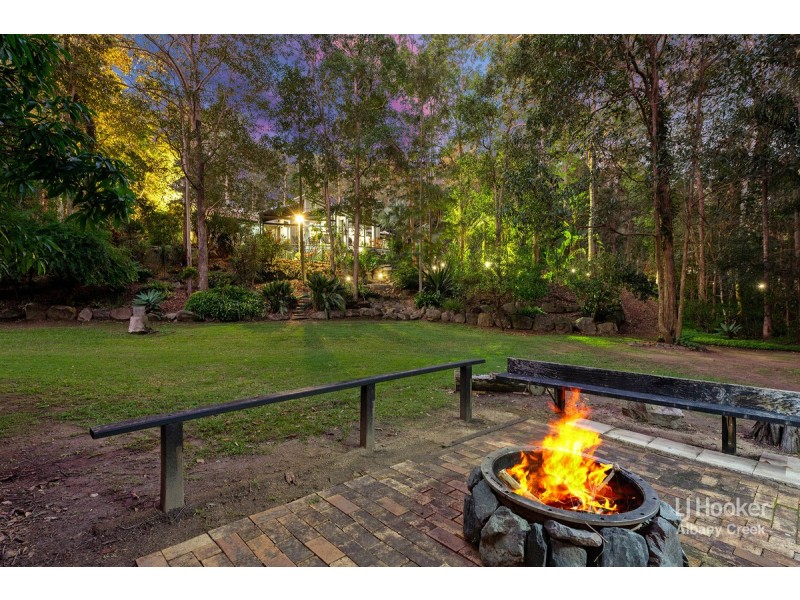 7 Edenderry Court, Eatons Hill QLD 4037