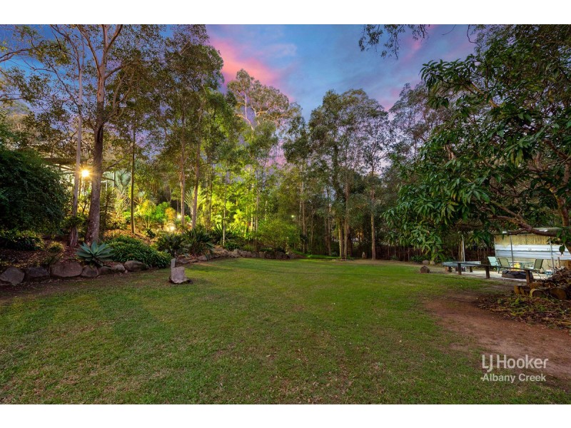 7 Edenderry Court, Eatons Hill QLD 4037