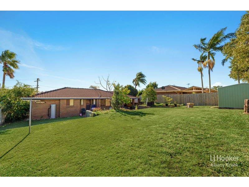 24 Flamingo Drive, Albany Creek QLD 4035