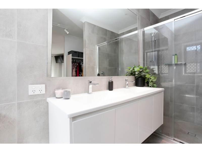 11 Delta Street, Eatons Hill QLD 4037