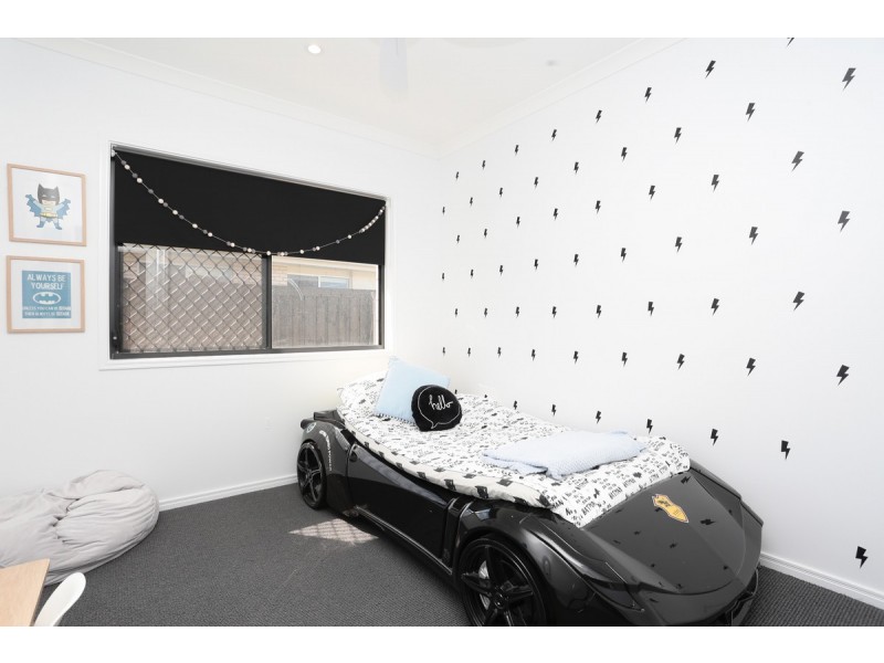 11 Delta Street, Eatons Hill QLD 4037