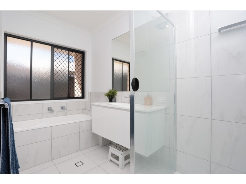11 Delta Street, Eatons Hill QLD 4037