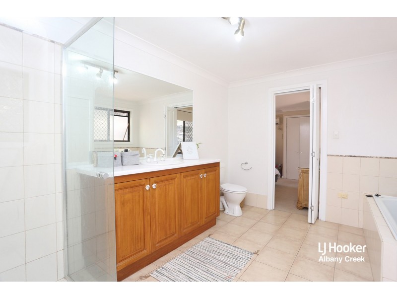 11 Atlas Court, Eatons Hill QLD 4037