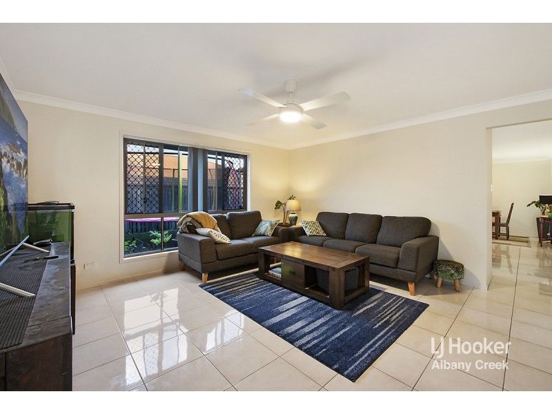 1 Bend Court, Eatons Hill QLD 4037