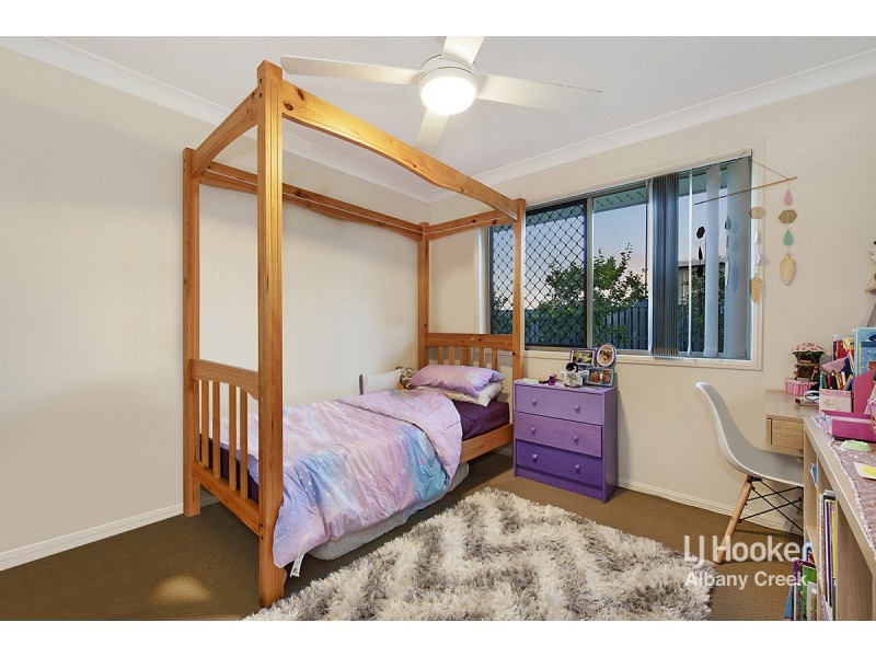 1 Bend Court, Eatons Hill QLD 4037