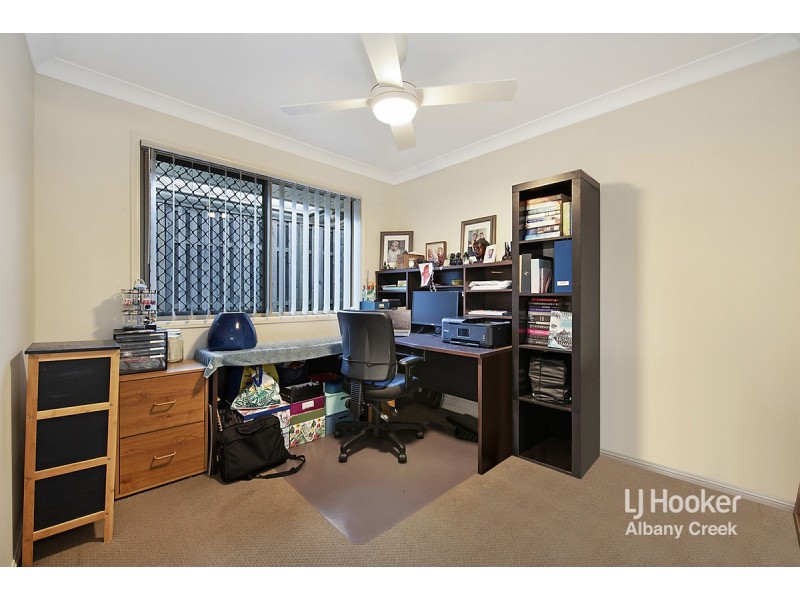 1 Bend Court, Eatons Hill QLD 4037