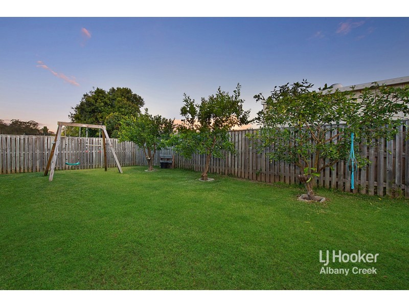 1 Bend Court, Eatons Hill QLD 4037