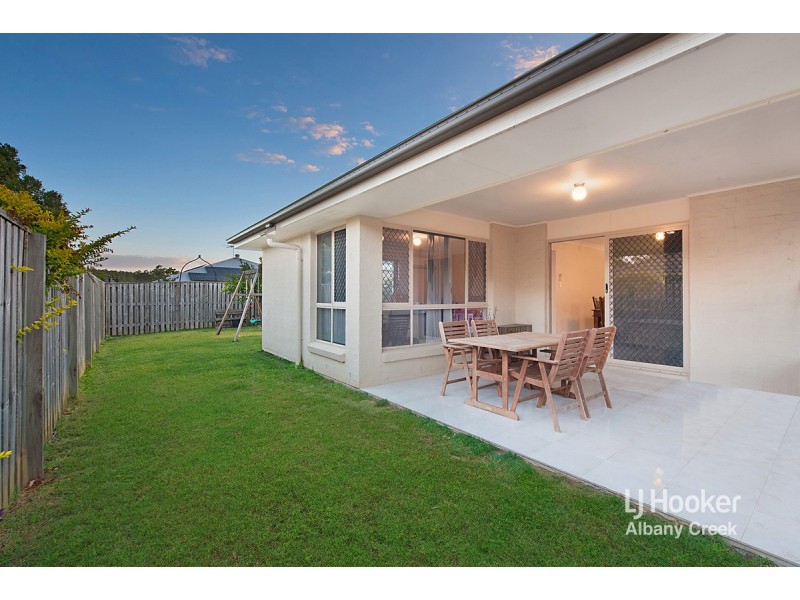 1 Bend Court, Eatons Hill QLD 4037