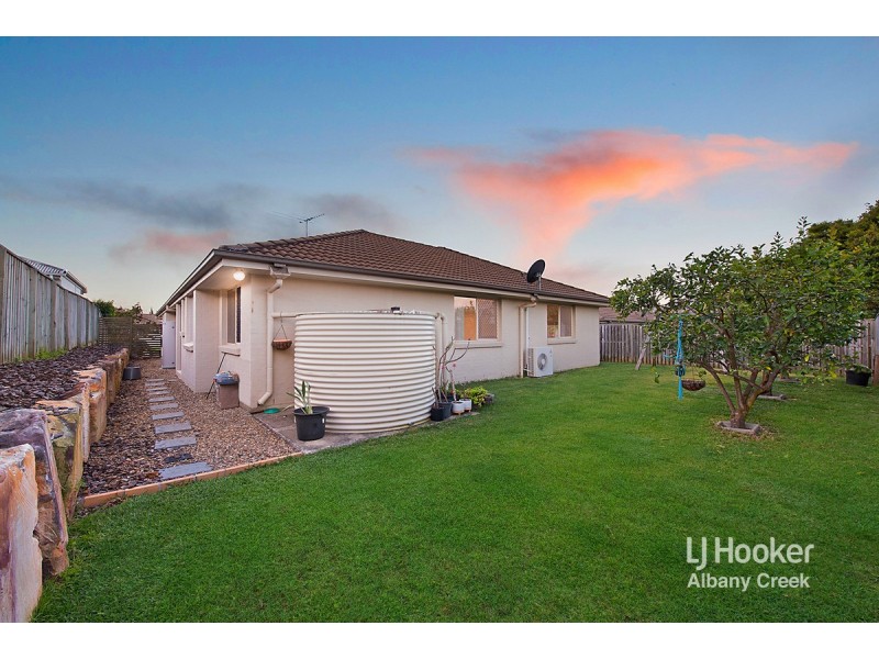 1 Bend Court, Eatons Hill QLD 4037