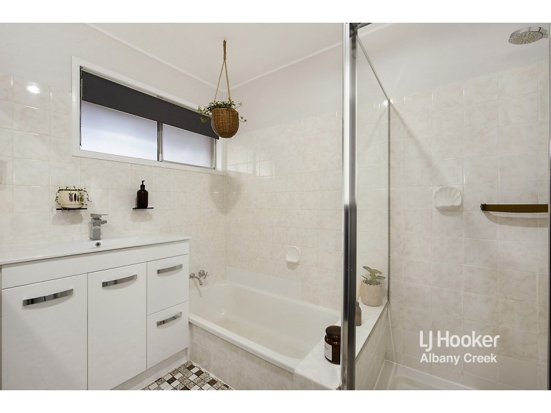 10 Jane Street, Arana Hills QLD 4054