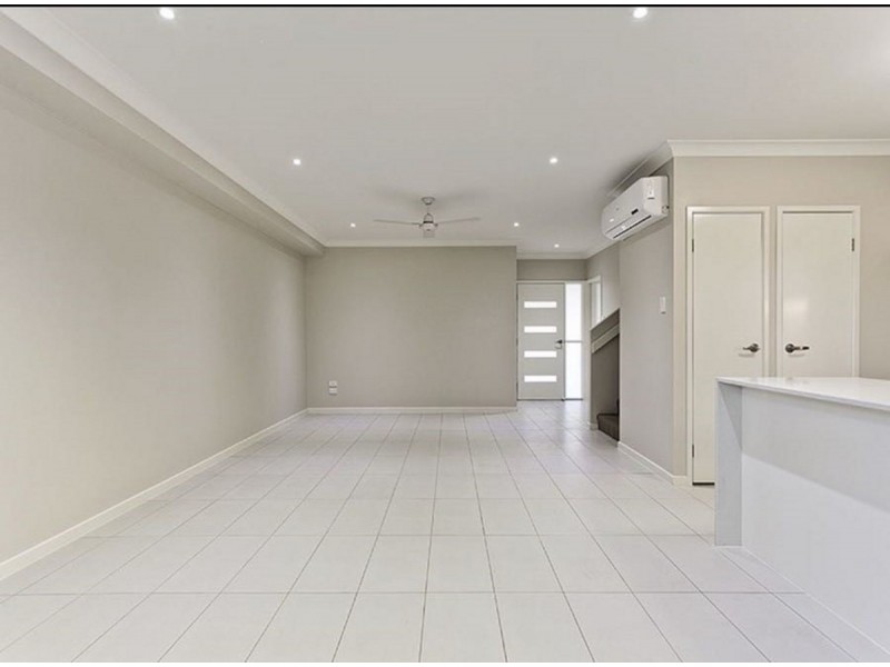 8/111 Leitchs Road, Albany Creek QLD 4035