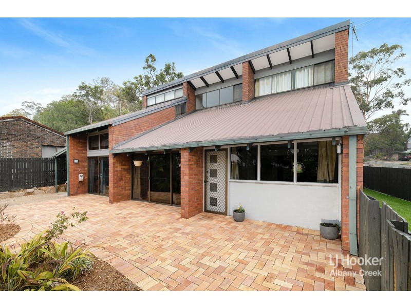 4 Fortuna Court, Eatons Hill QLD 4037